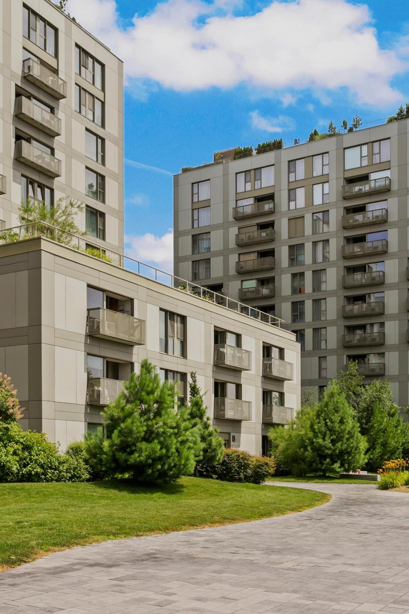 Mido Aviatie Park Apartments With Private Parking & Self Check-In Bucharest Exterior photo