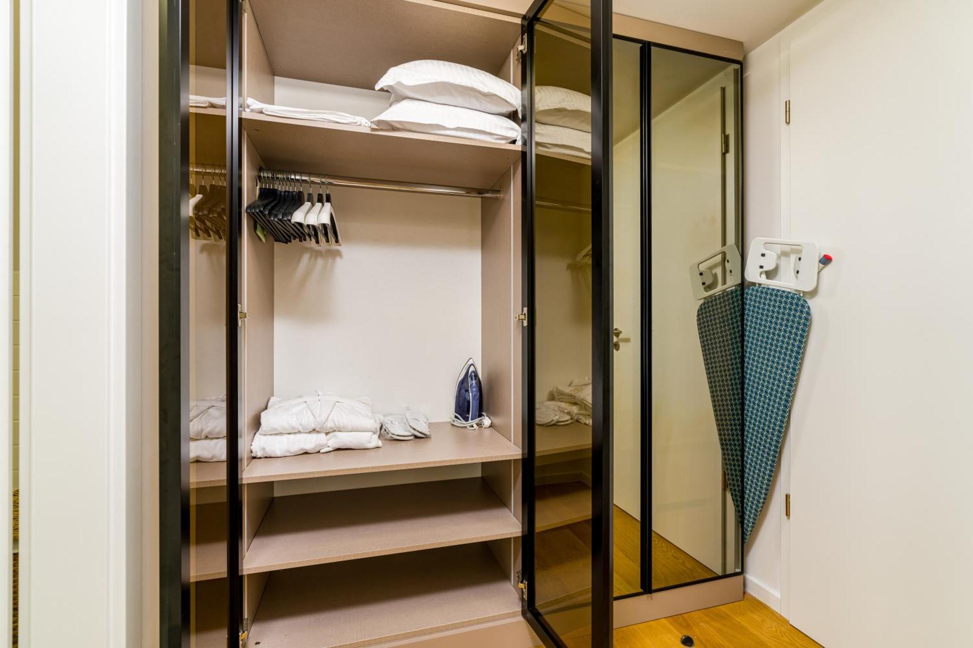 Mido Aviatie Park Apartments With Private Parking & Self Check-In Bucharest Exterior photo