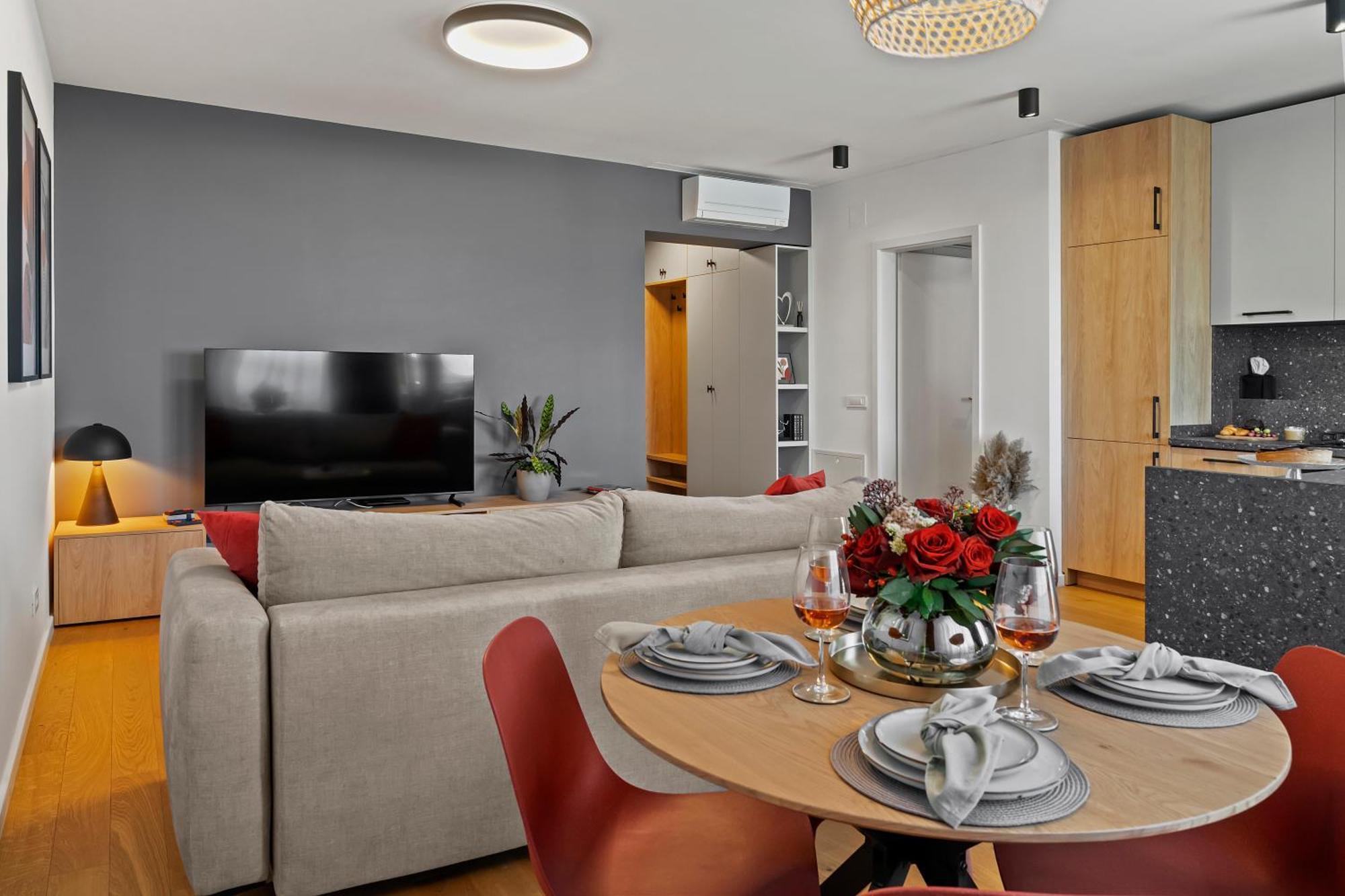 Mido Aviatie Park Apartments With Private Parking & Self Check-In Bucharest Exterior photo